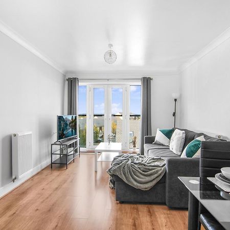 Onsitestays - Cosy 2-Bedroom Apartment With Free Parking, Wi-Fi & London Links Northfleet Экстерьер фото